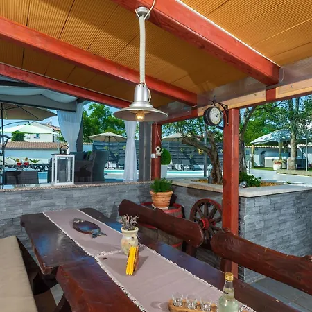 Appartement Felix By Interhome