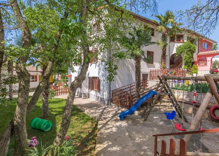 Felix By Interhome * Kukci