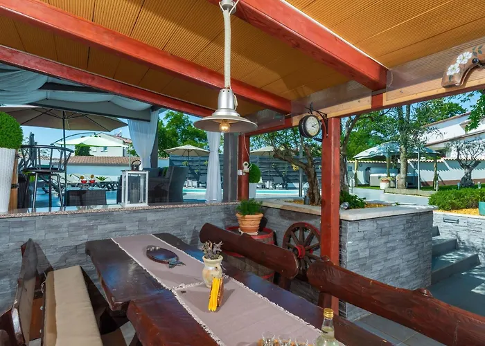 Apartamento Felix By Interhome